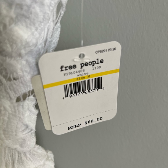 🌟LAST ONE! FREE PEOPLE ADELLA CAMI TANK-White Color-Size Medium - Picture 16 of 16